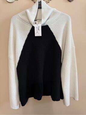 NWT AKEP Black & White Wool Turtleneck Colorblock Sweater - Women's Sz M/L